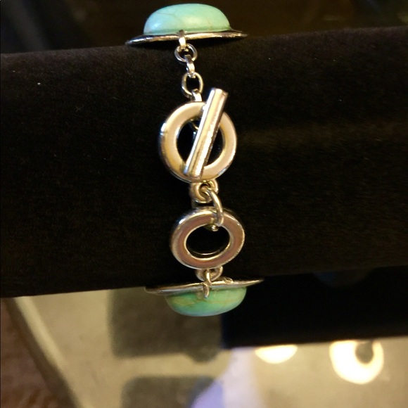 Bracelets - Picture 2 of 8